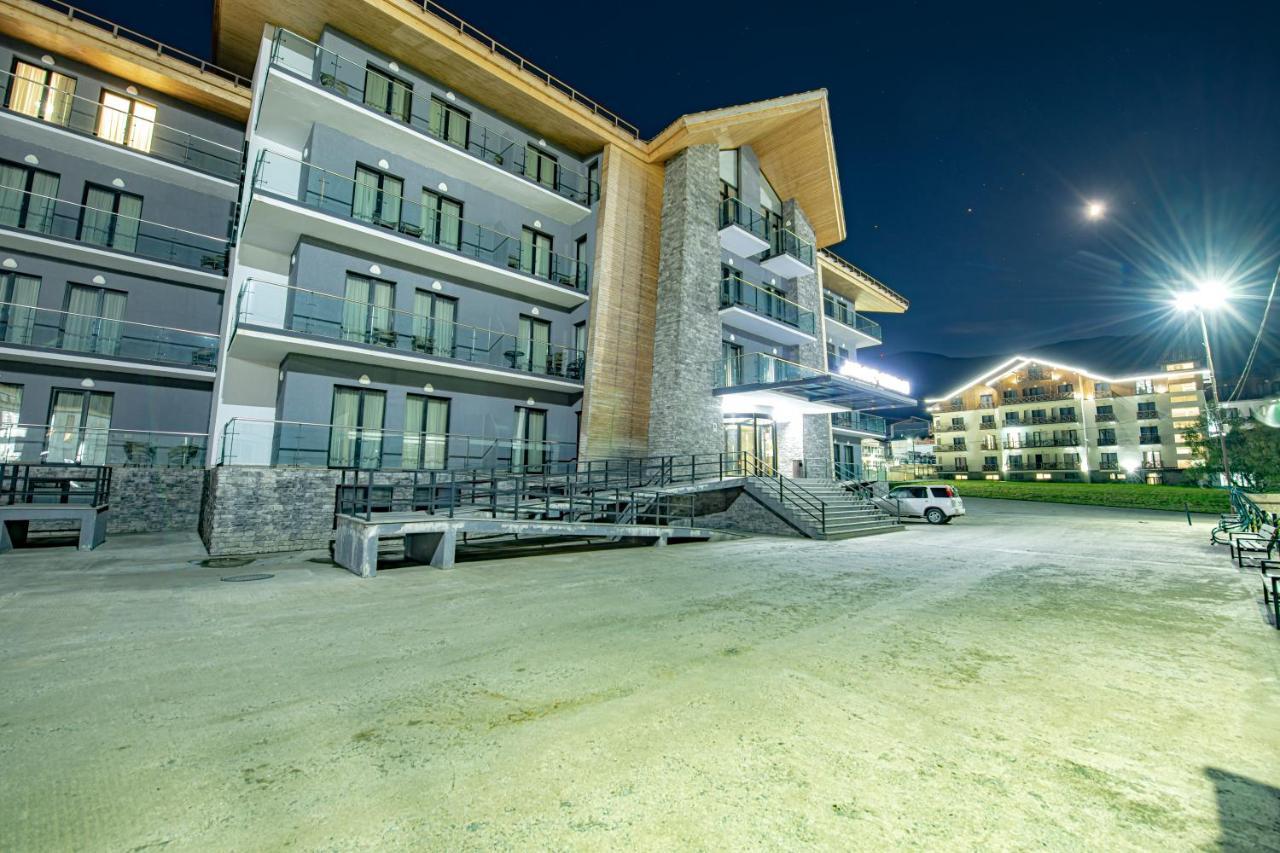 Crystal Resort บาคูเรียนี ภายนอก รูปภาพ