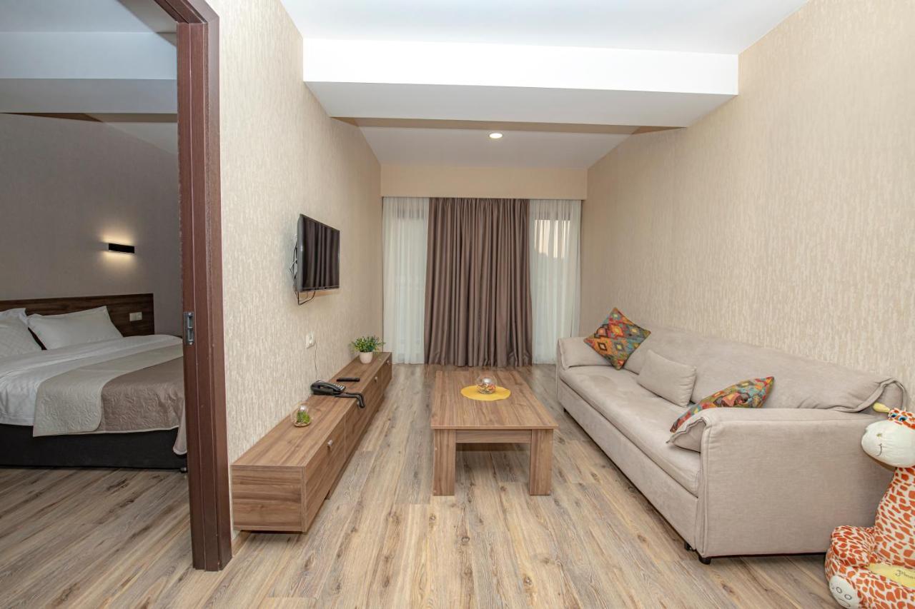 Crystal Resort บาคูเรียนี ภายนอก รูปภาพ